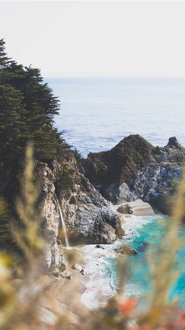 640x1136 Big Sur  United States - beach iPhone Wallpaper