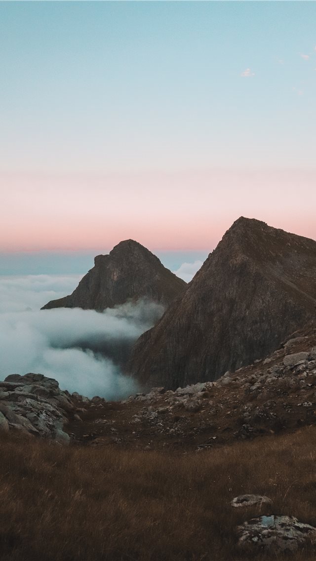 640x1136 Above the clouds - hike iPhone Wallpaper