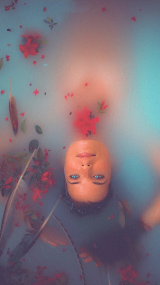 640x1136 Almond Milk Bath - girl iPhone Wallpaper