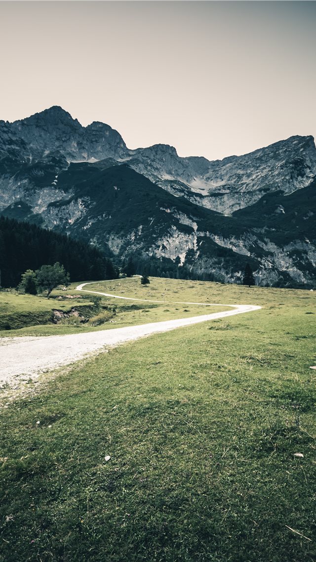 640x1136 Werfenweng  Austria - salzburg iPhone Wallpaper