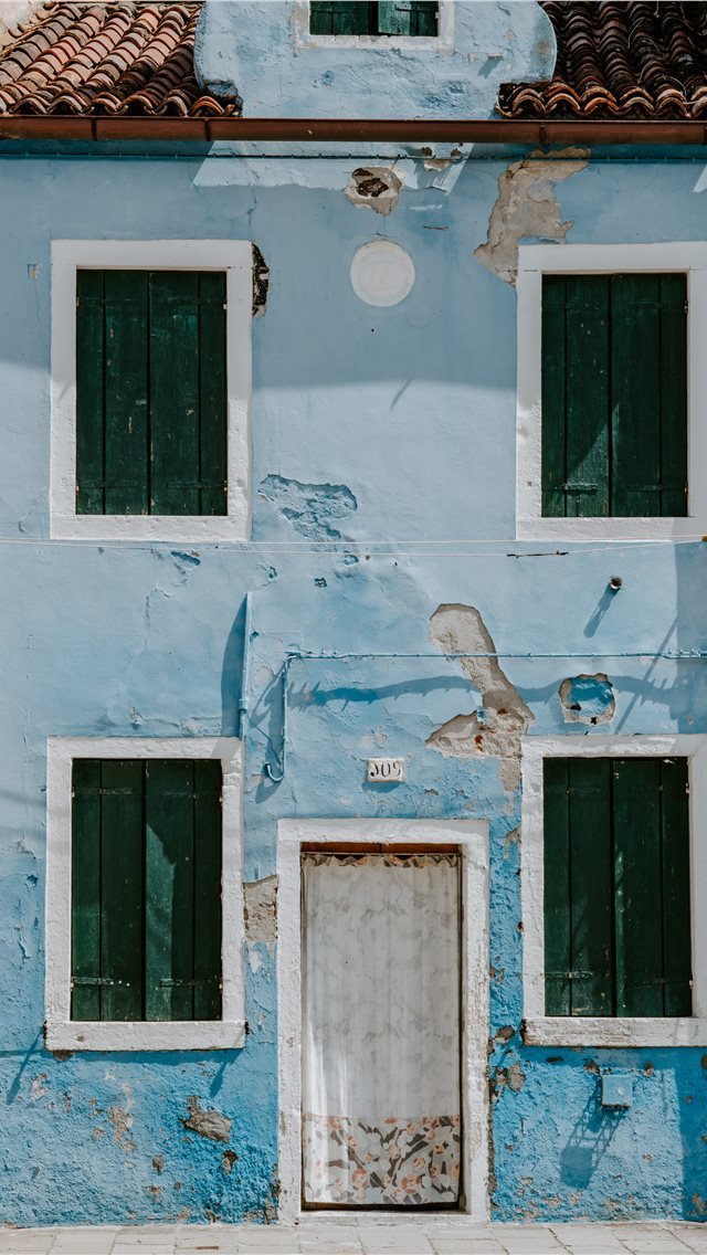 640x1136 Colourful houses of Burano  Venice - colourful iPhone Wallpaper