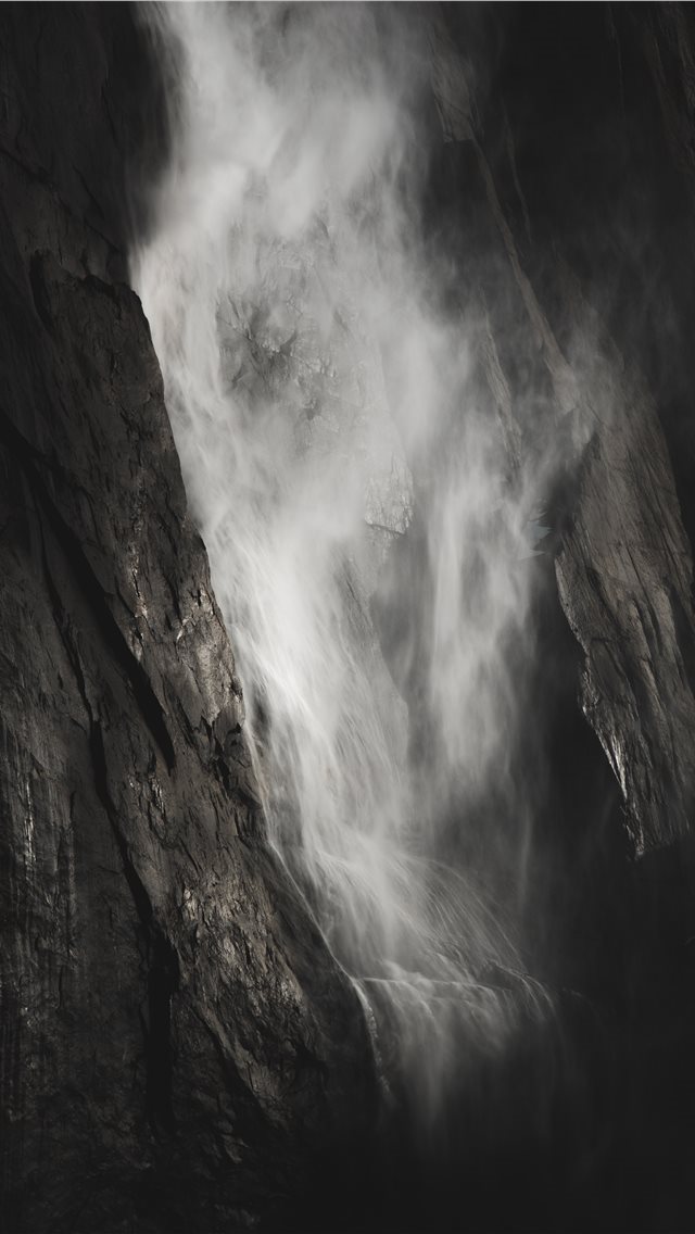 640x1136 Yosemite Valley  United States - moody iPhone Wallpaper