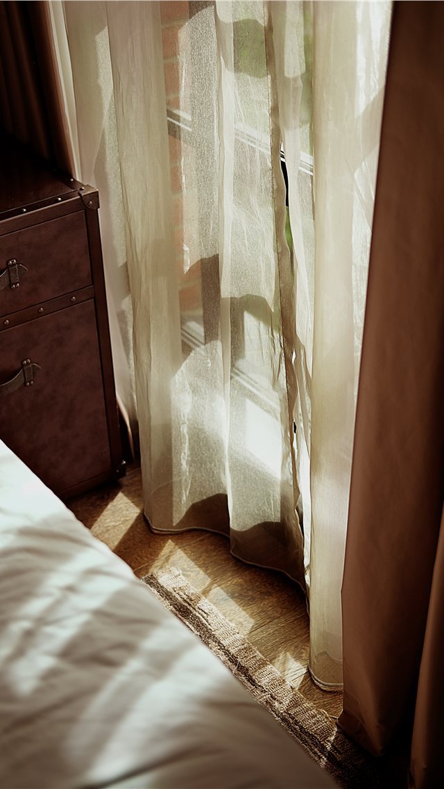 640x1136 London  United Kingdom - sunlight iPhone Wallpaper