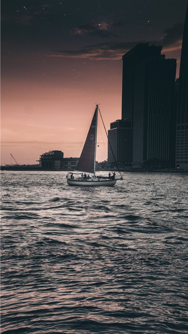 640x1136 The sail - building iPhone Wallpaper
