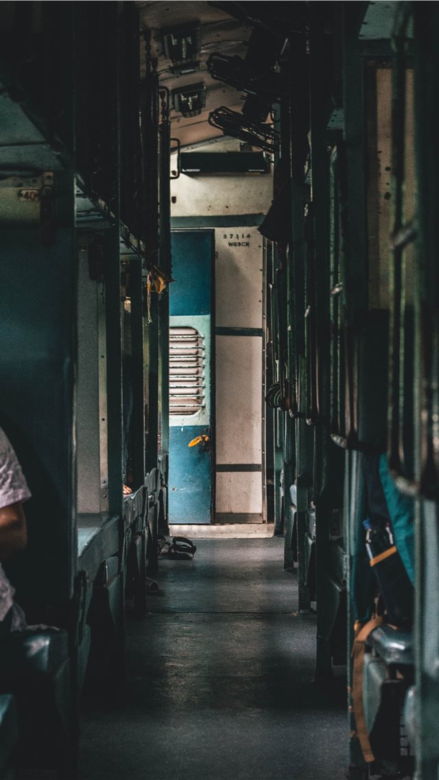 The competition in India is seen every morning  🚂 iPhone wallpaper 
