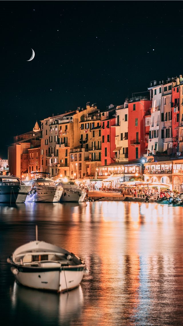 640x1136 Italian riviera by night - italy iPhone Wallpaper