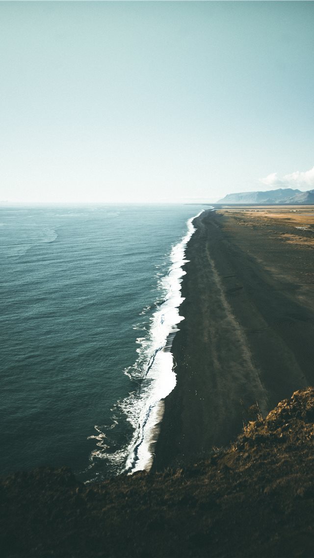 640x1136 Iceland - mountain iPhone Wallpaper