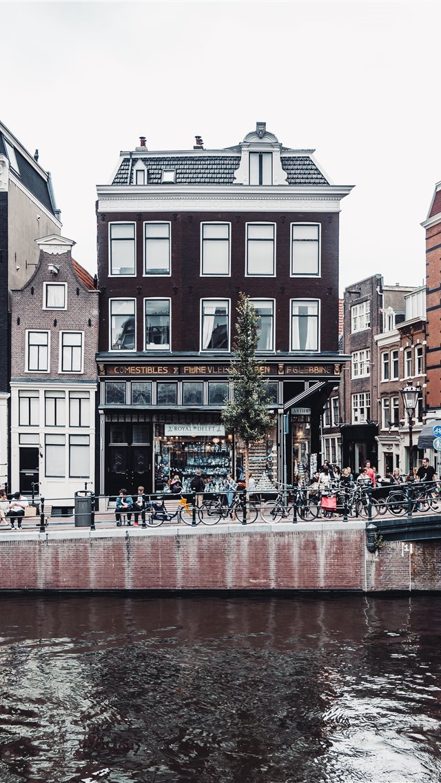 640x1136 Amsterdam Liveliness - building iPhone Wallpaper