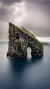 Drangarnir II wallpaper