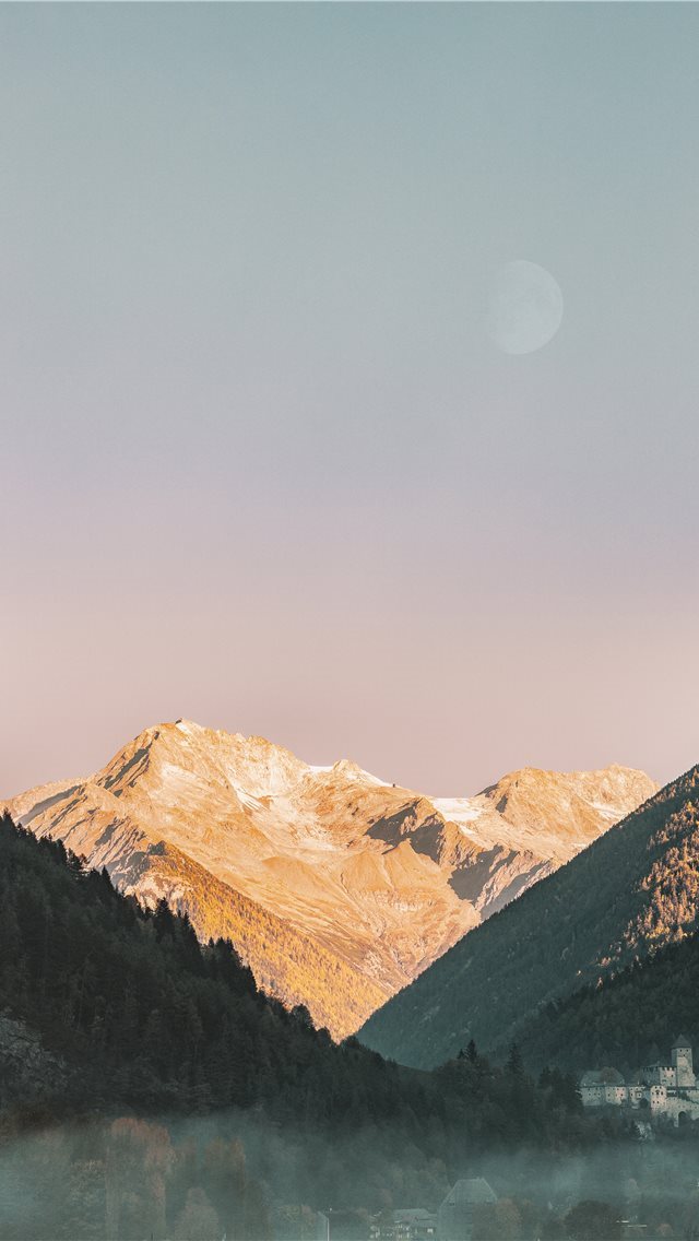 640x1136 Castle Taufers - italy iPhone Wallpaper