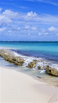 Calm Ocean Waves wallpaper