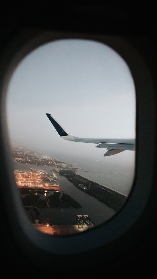 640x1136 Fort Launderdale   USA - window iPhone Wallpaper