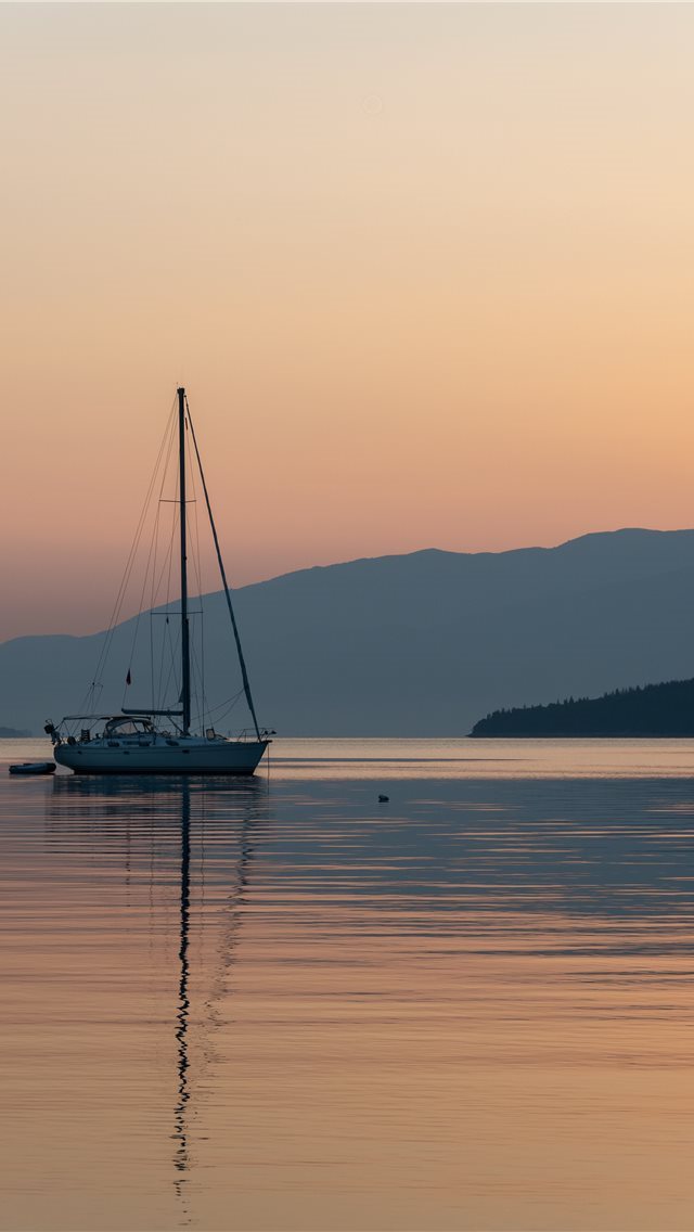 640x1136 Perfect sunrise - vessel iPhone Wallpaper