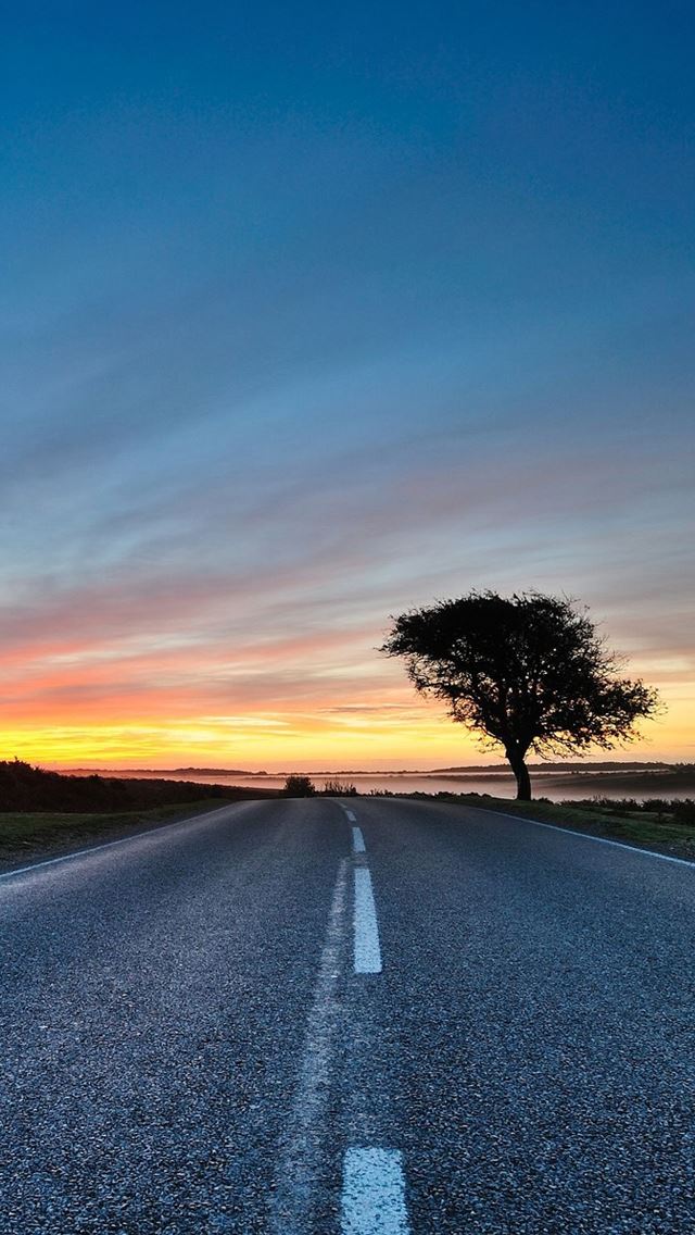 640x1136 HDR Road - extend iPhone Wallpaper