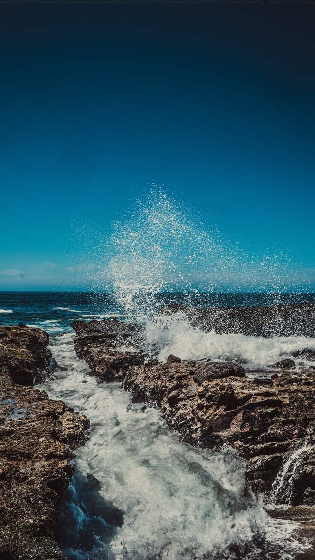 640x1136 Laguna Beach - sea iPhone Wallpaper