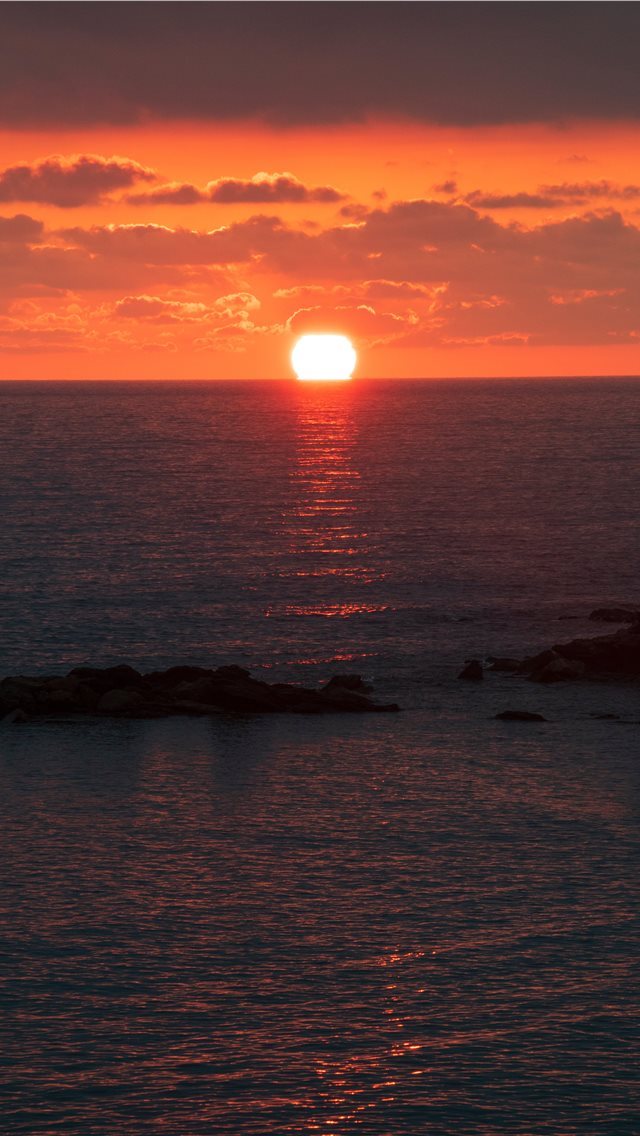 640x1136 sunset under nimbus clouds -  iPhone Wallpaper