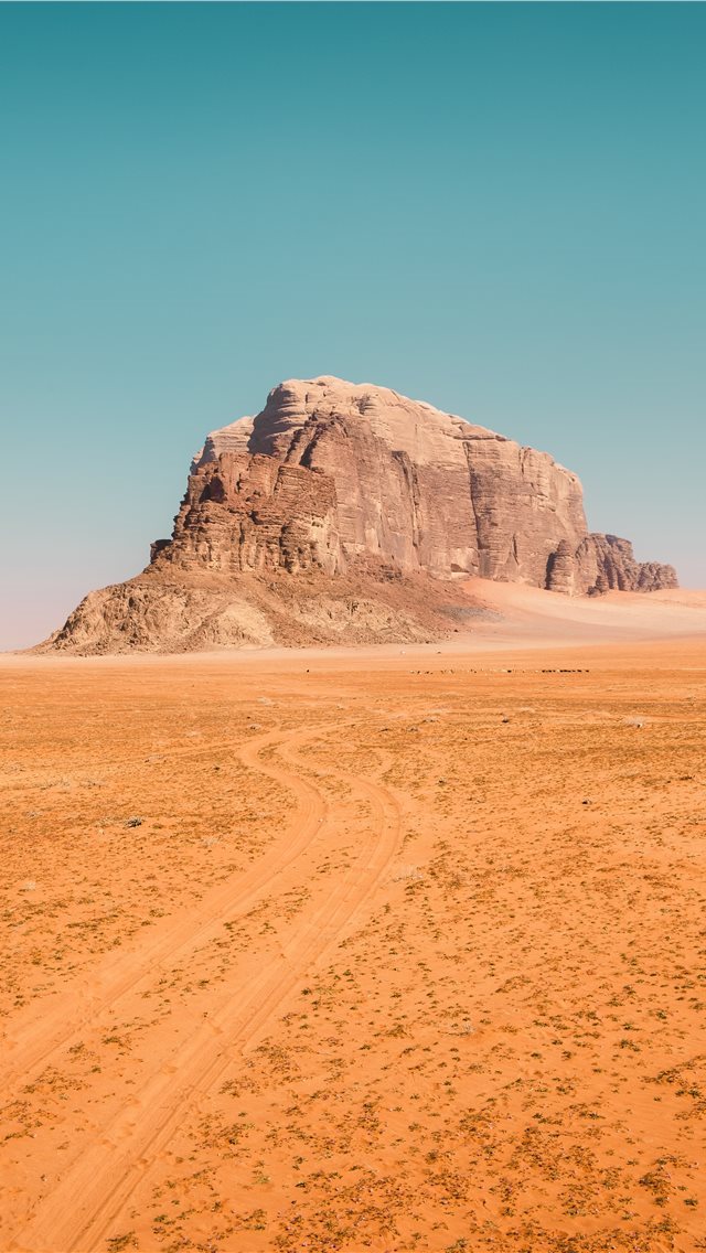 640x1136 devil mountain - desert iPhone Wallpaper