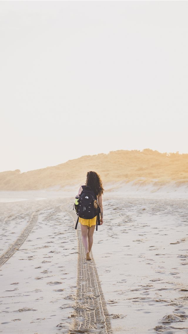 640x1136 Sunset Beach Girl Walking   Australia Day - australia iPhone Wallpaper