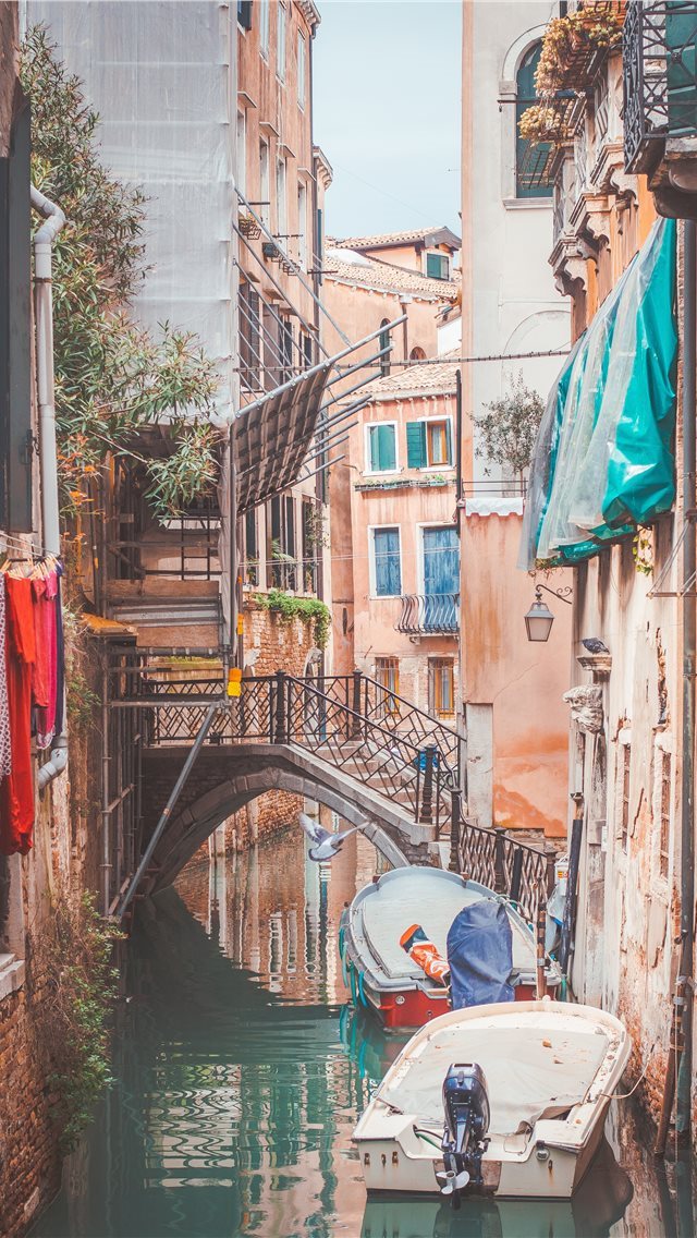 640x1136 Venezia (Venice)  Italy - vessel iPhone Wallpaper
