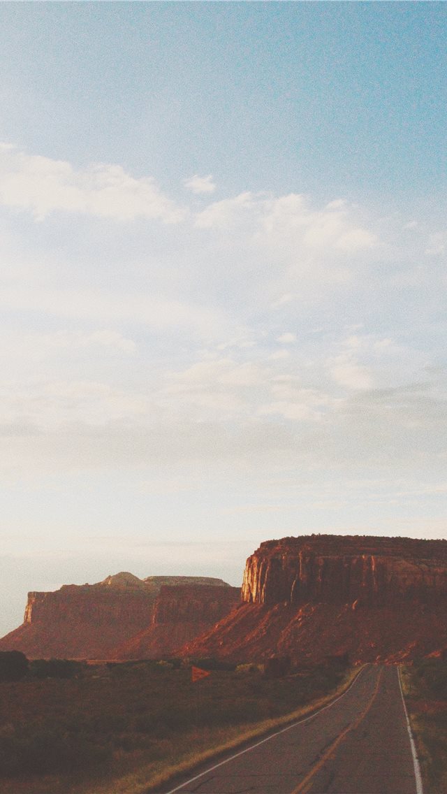 Canyonlands  Moab  UT  United States iPhone wallpaper 