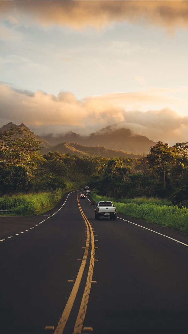 640x1136 Kauai - highway iPhone Wallpaper