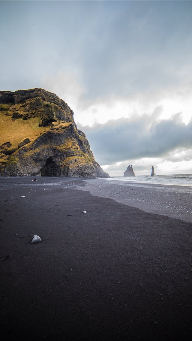 640x1136 Vik Black Sand Shores  Vik  Iceland - sea waves iPhone Wallpaper