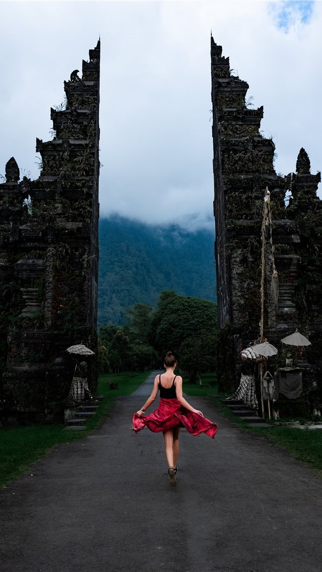 640x1136 Handara gates  Bali  Indonesia - indonesia iPhone Wallpaper