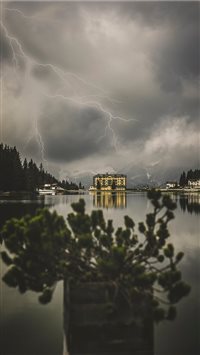 Lake Misurina! wallpaper