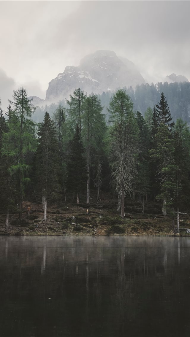 Lake Antorno! iPhone wallpaper 