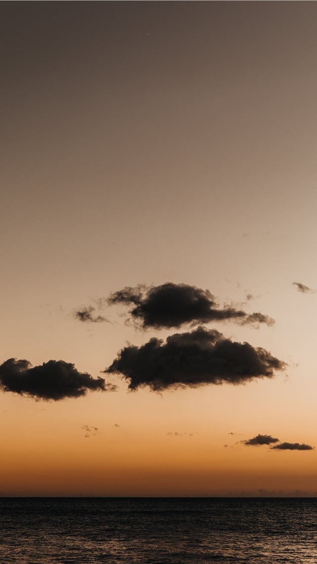 A wonderful shot from Oahu   Hawaii at sunset  iPhone wallpaper 