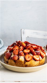 Summer strawberry cake wallpaper