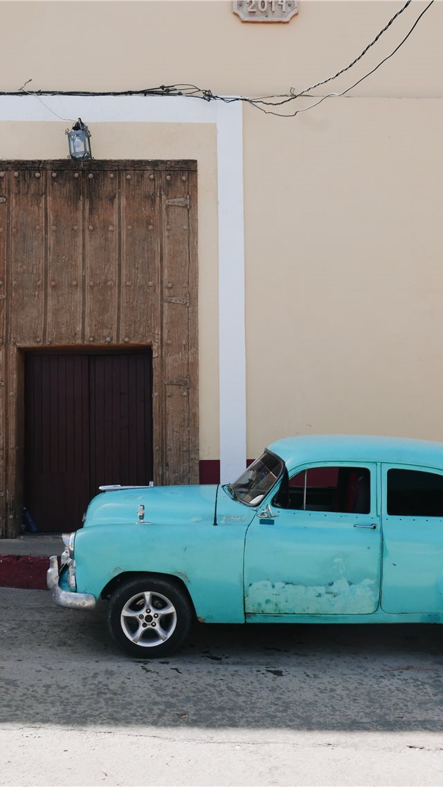 640x1136 Trinidad  Cuba - motor iPhone Wallpaper