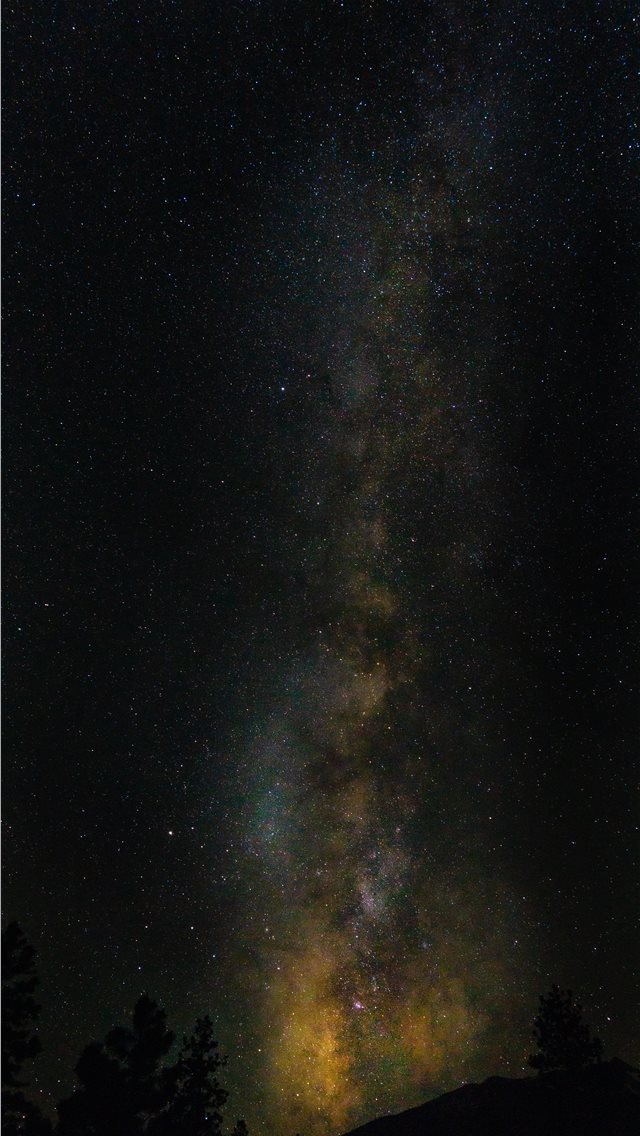 Galaxy Over Mount Princeton iPhone wallpaper 