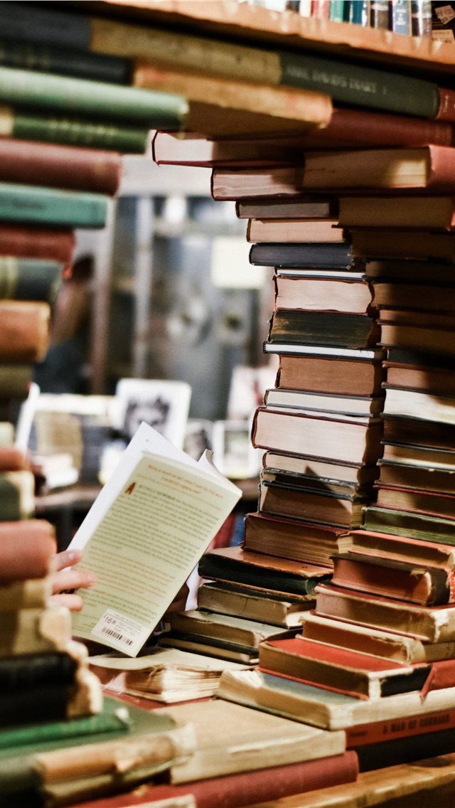 640x1136 Bookworm  - los angeles iPhone Wallpaper