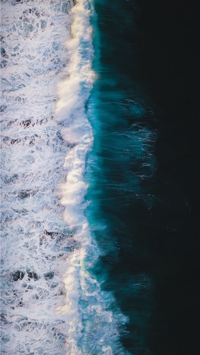 Ocean wave iPhone wallpaper 