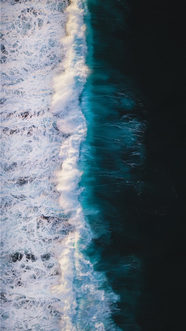 640x1136 Ocean wave - aerial view iPhone Wallpaper