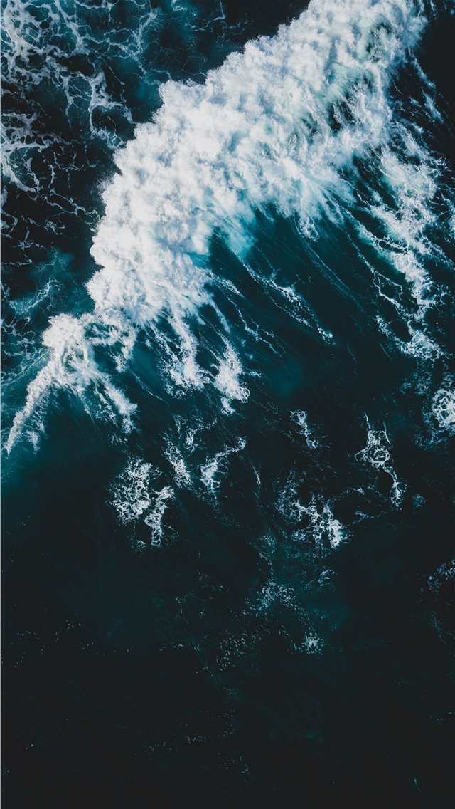 640x1136 Rolling wave - aerial view iPhone Wallpaper