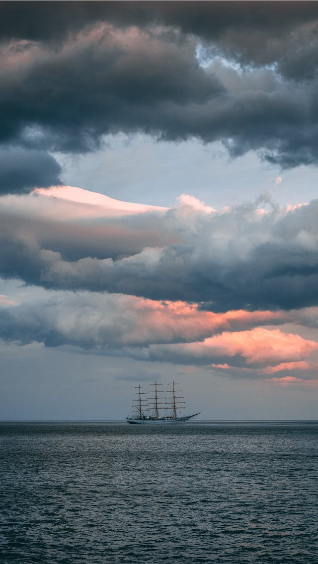 640x1136 Crimea sunset - sea iPhone Wallpaper