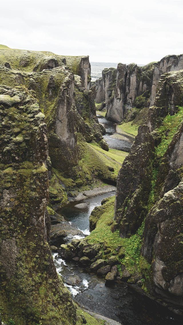640x1136 Iceland - canyon iPhone Wallpaper