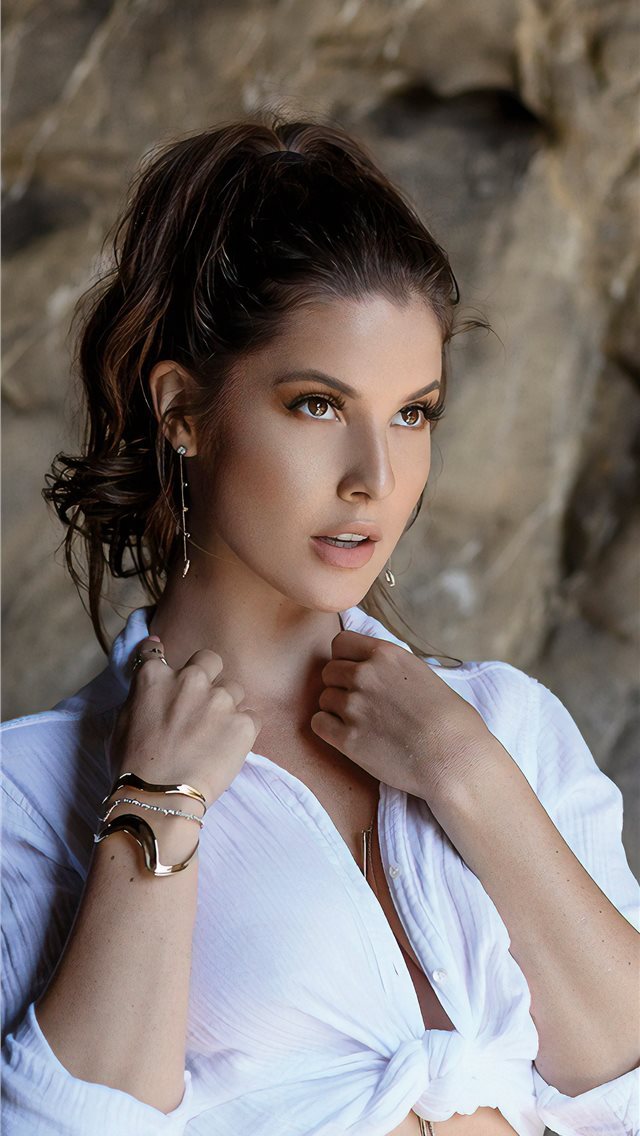 640x1136 amanda cerny maxim 2019 - girls iPhone Wallpaper