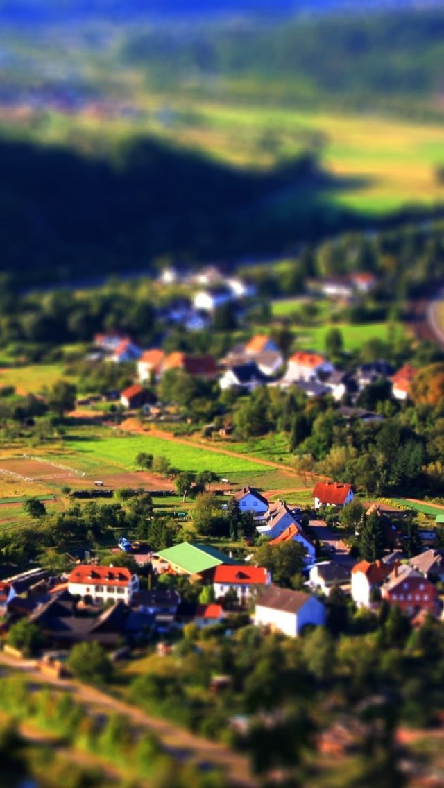 640x1136 Village Tilt Shift - tree iPhone Wallpaper