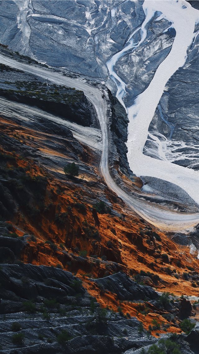 640x1136 abstract painting - mountain iPhone Wallpaper