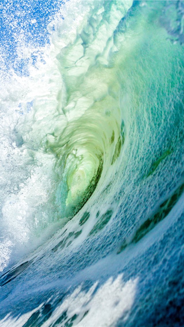 640x1136 sea waves photo - bear iPhone Wallpaper