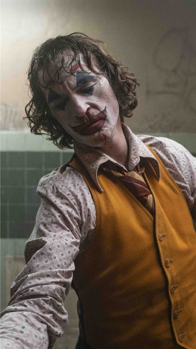 640x1136 the joker joaquin phoenix 5k - 2019 movies iPhone Wallpaper