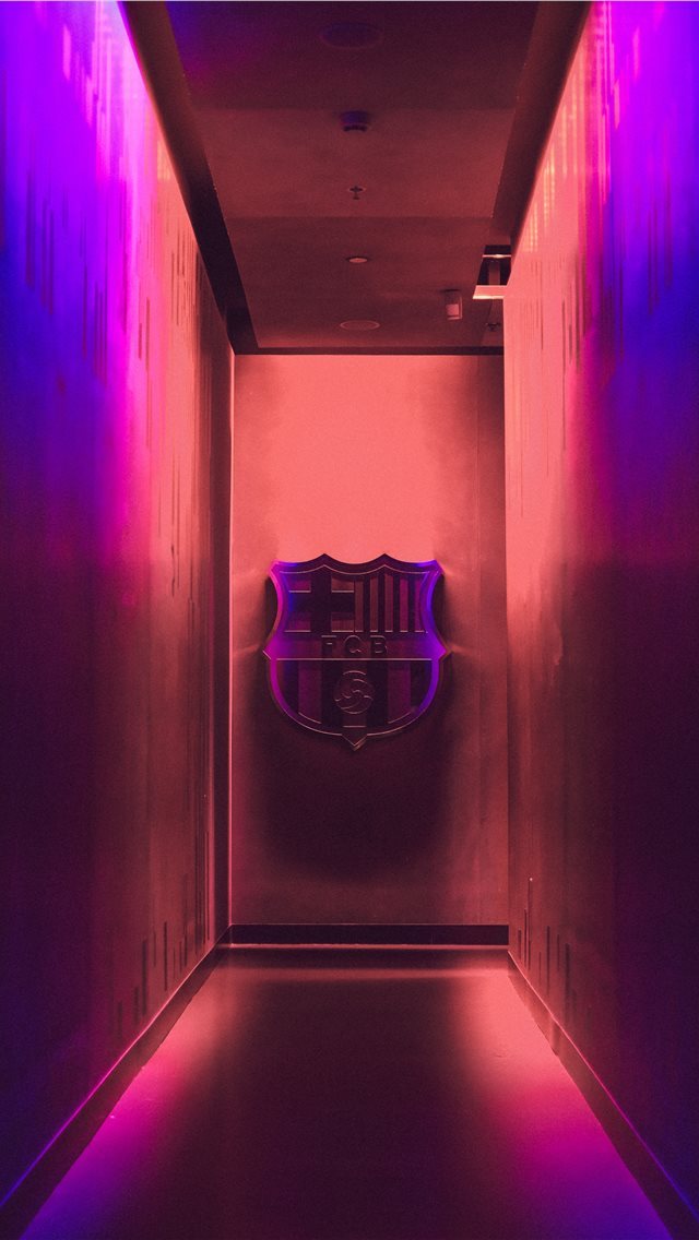 640x1136 football emblem on wall - spain iPhone Wallpaper