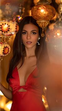 victoria justice modeliste magazine 4k wallpaper