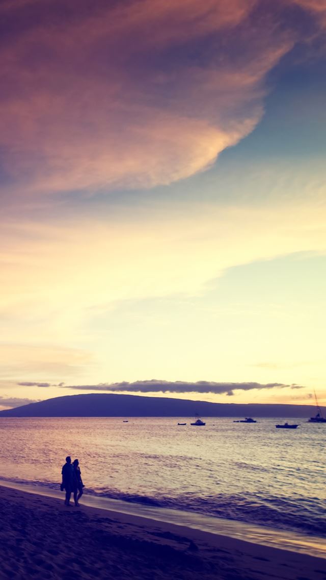 640x1136 Walk on the beach - pink iPhone Wallpaper