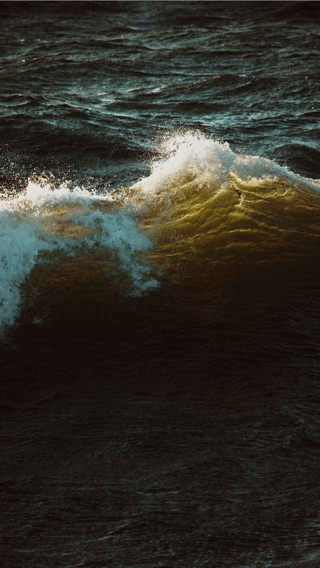 640x1136 sea waves photo - sport iPhone Wallpaper