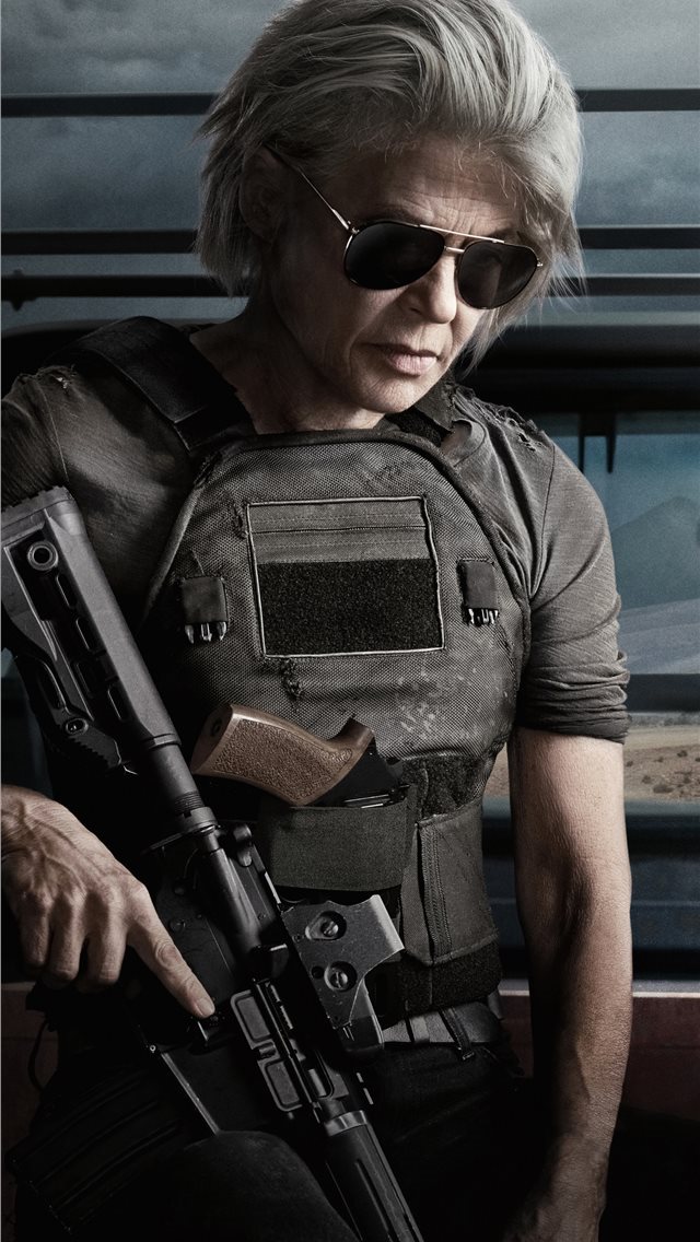 640x1136 linda hamilton in terminator dark fate 4k - terminator dark fate iPhone Wallpaper