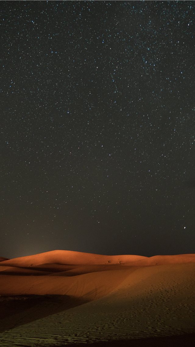 640x1136 stars across the sky view at the desert - space iPhone Wallpaper